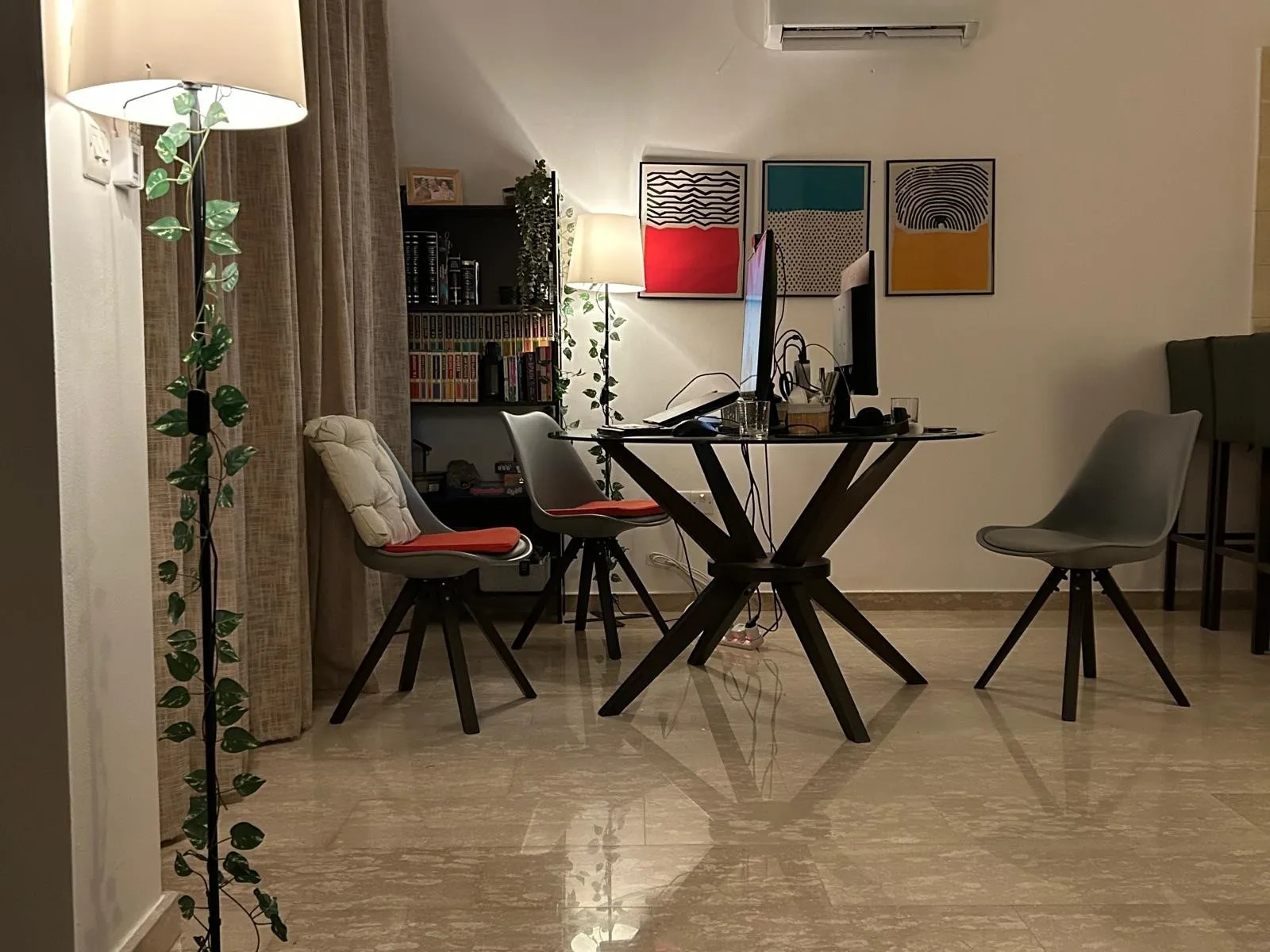 Amos Weiskopf's home office in Jerusalem